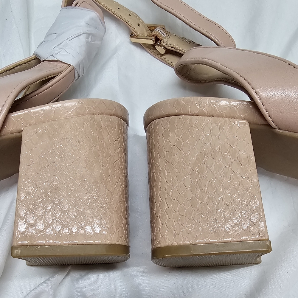 CL by LAUNDRY Elegant Blush Block Heel Sandals Size 10 NEW - Picture 10 of 11